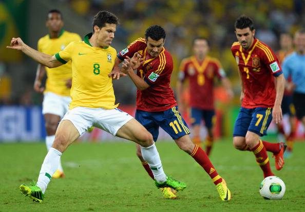 Hernanes e Pedro - Getty Images