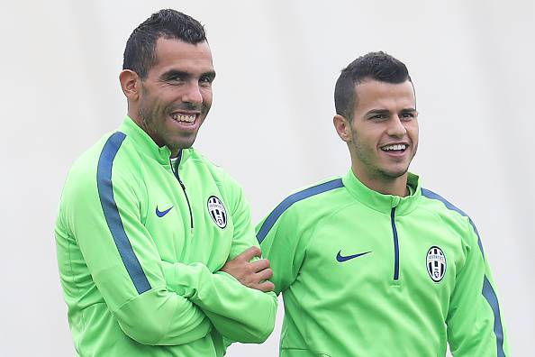 La Juve con la maglia d'allenamento verde (getty images)