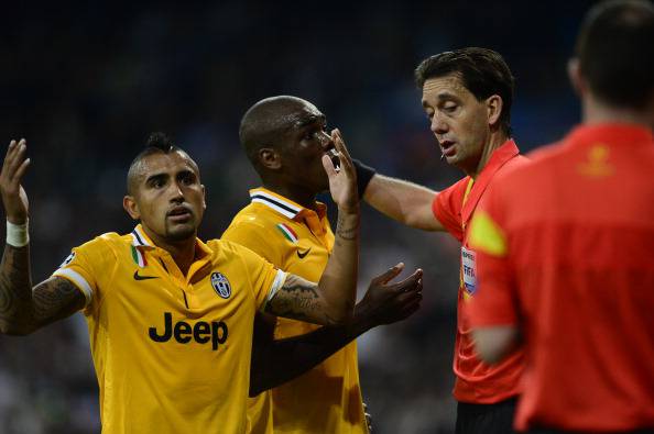 Proteste juventine contro l'arbitro Grafe (getty images)