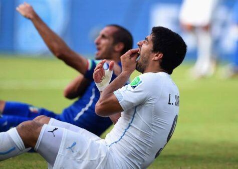 Suarez-Chiellini (getty images)