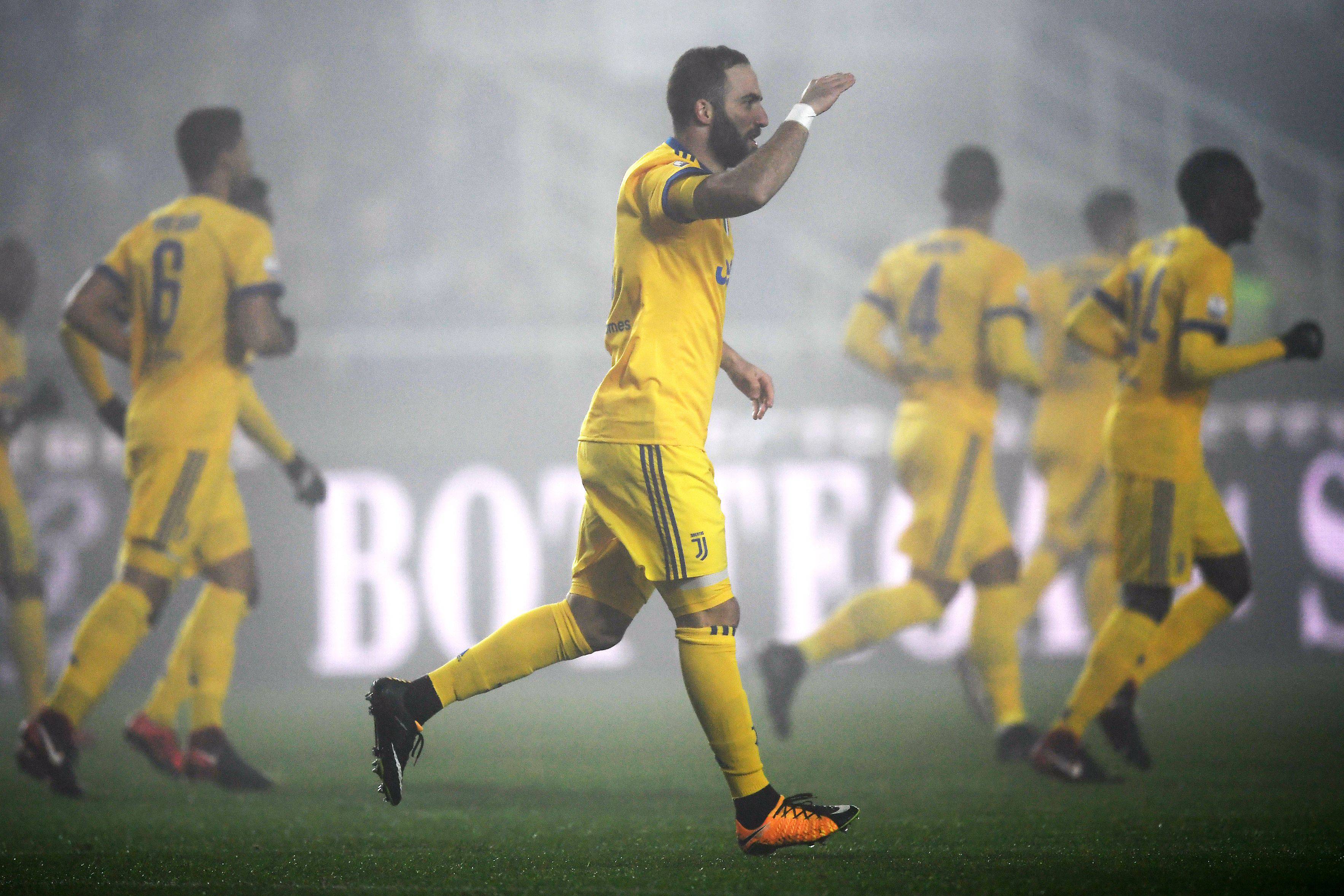 Higuain segna e Buffon conserva: Atalanta-Juventus 0-1 Higuain segna e Buffon conserva: Atalanta-Juventus 0-1