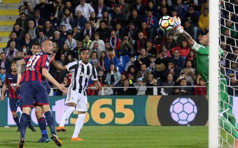 Crotone-Juventus Voti Pagelle tabellino Alex Sandro