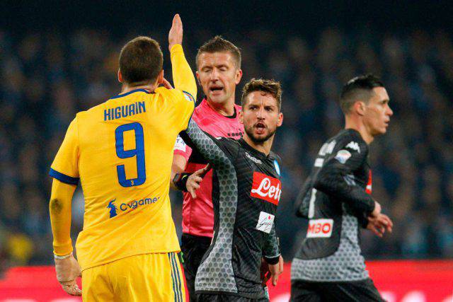 Juventus-Napoli Higuain Mertens numeri a confronto