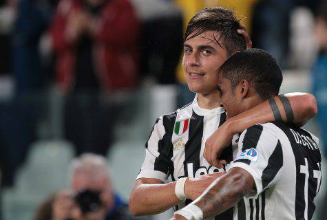 Dybala Douglas Costa attaccante Juventus