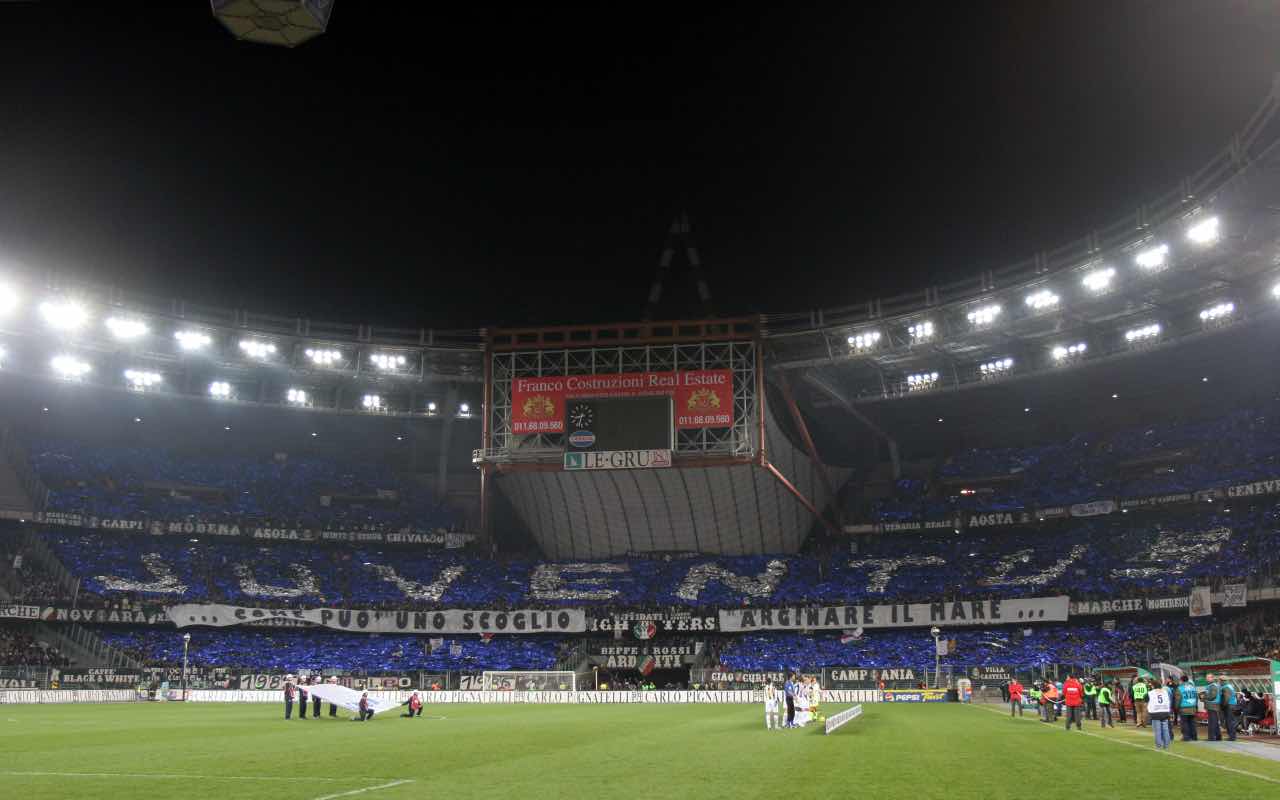 Il vecchio stadio Delle Alpi di Torino