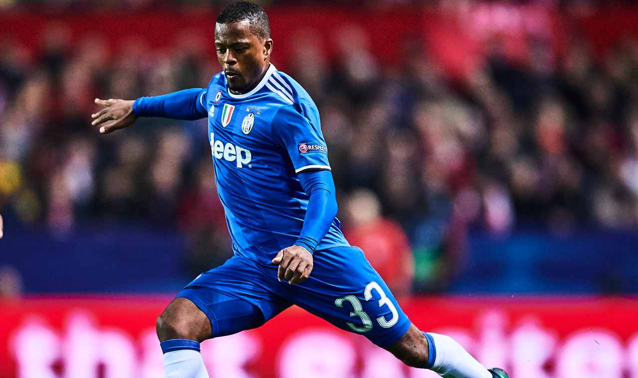 Evra scatenato sui social