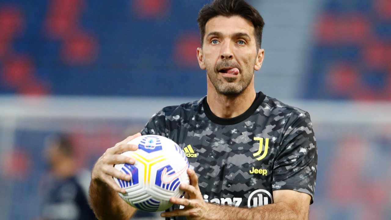 La luce in fondo al tunnel: “La Juventus ha chiamato Buffon”