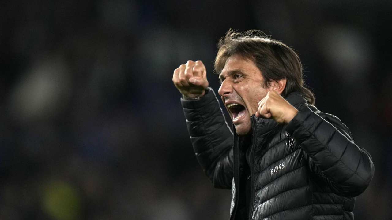 Calciomercato Juventus, il regalo che sblocca Conte: doppia firma faraonica