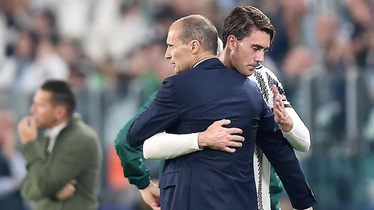 Juventus, Vlahovic tiene in ansia Allegri: le condizioni del serbo