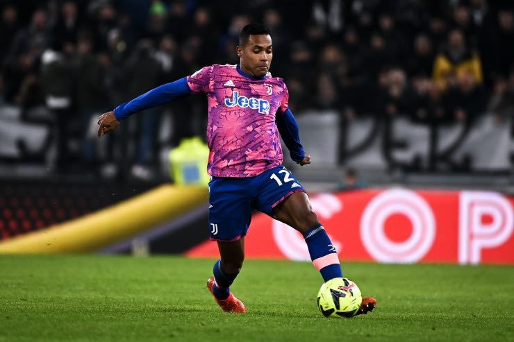 Alex Sandro esito esami Juventus 