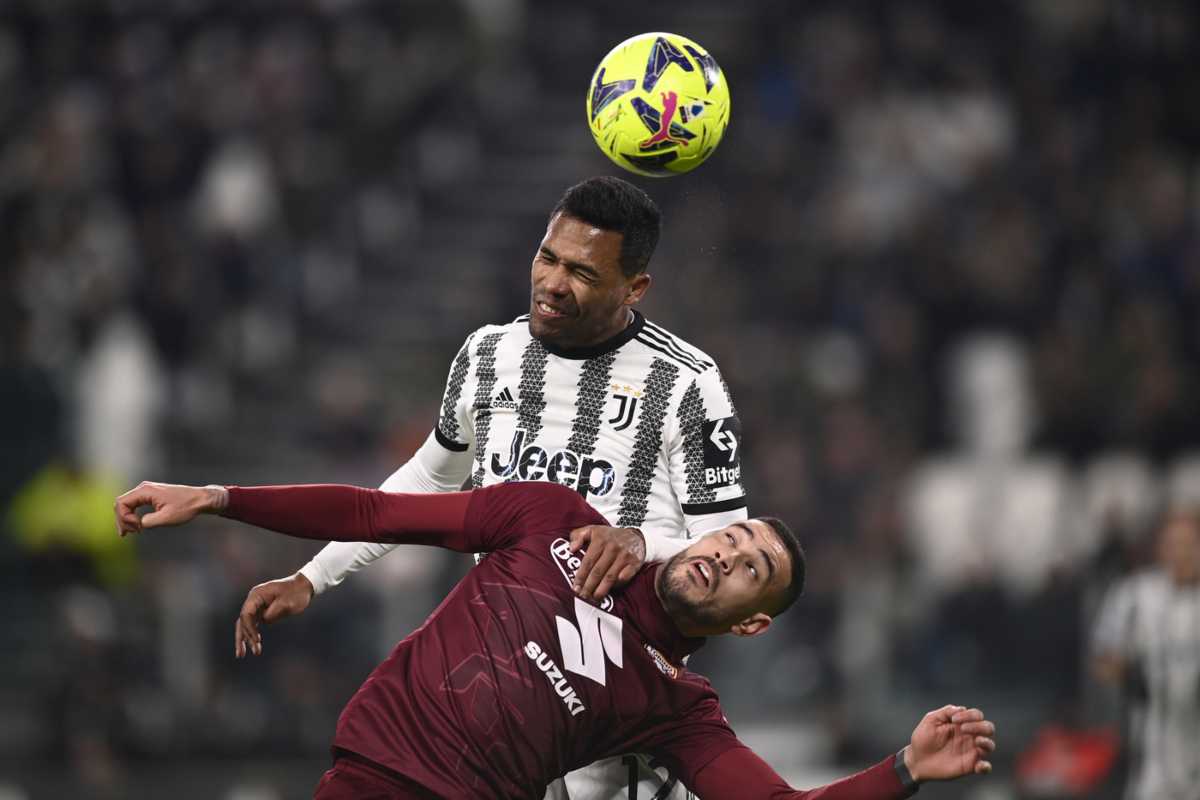 Calciomercato Juventus, Alex Sandro in giallorosso: doppia opzione diabolica