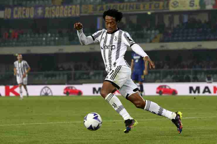 Calciomercato Juventus ipotesi rinnovo Cuadrado