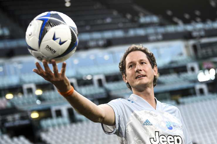 Elkann lascia la Juventus affondare: “Club in vendita”