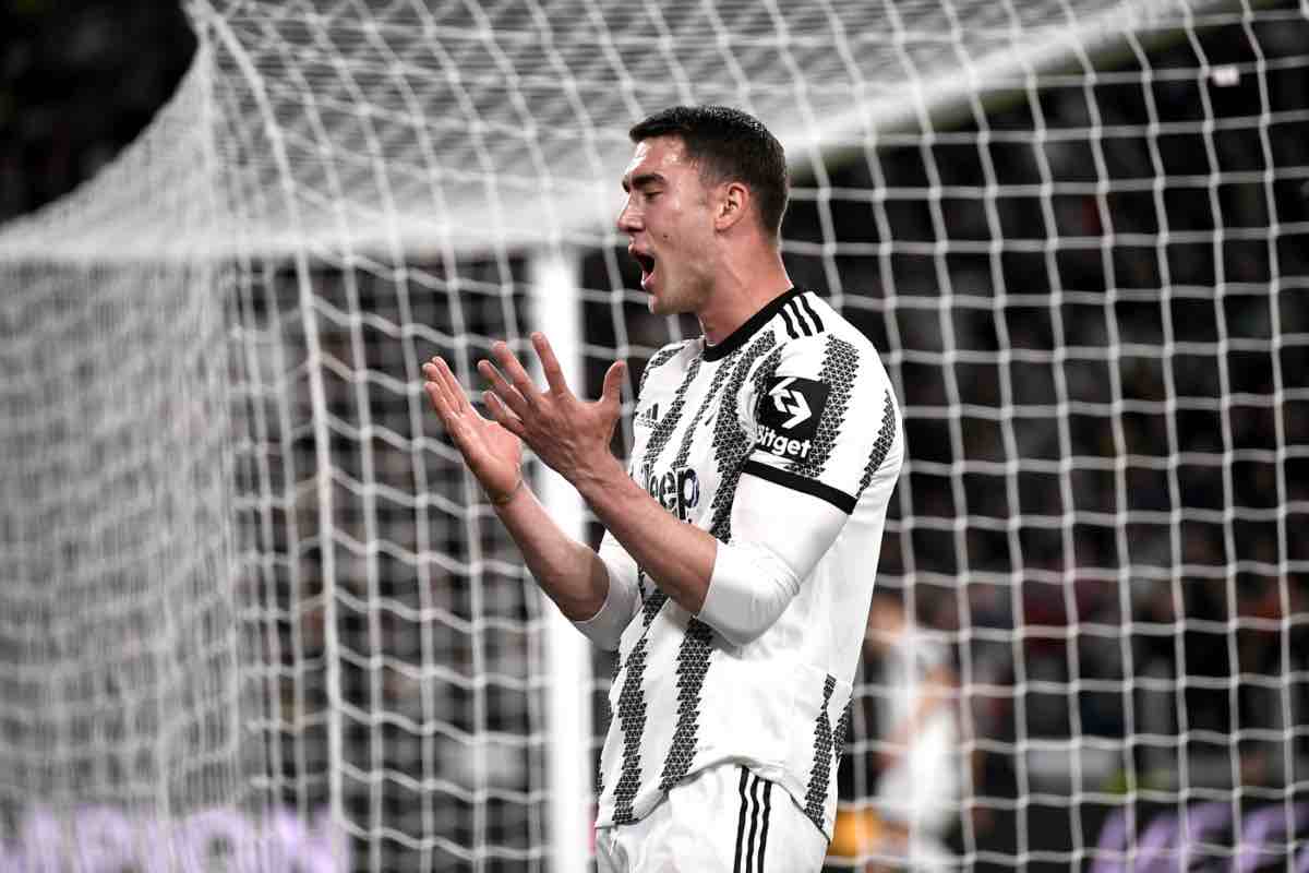 Vlahovic calciomercato Juventus, il Real Madrid lo molla