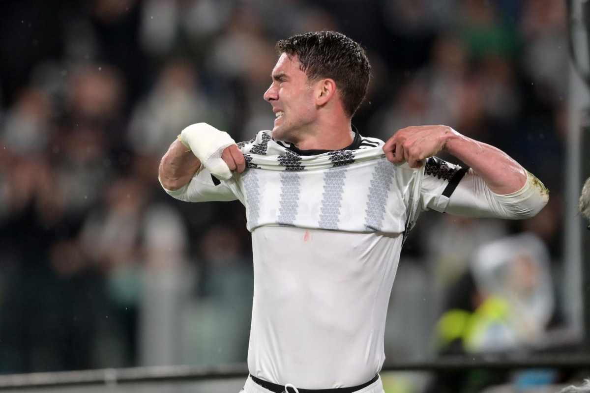 Juventus, Vlahovic e Allegri ‘demoliti’: “Ora vada in tribuna”