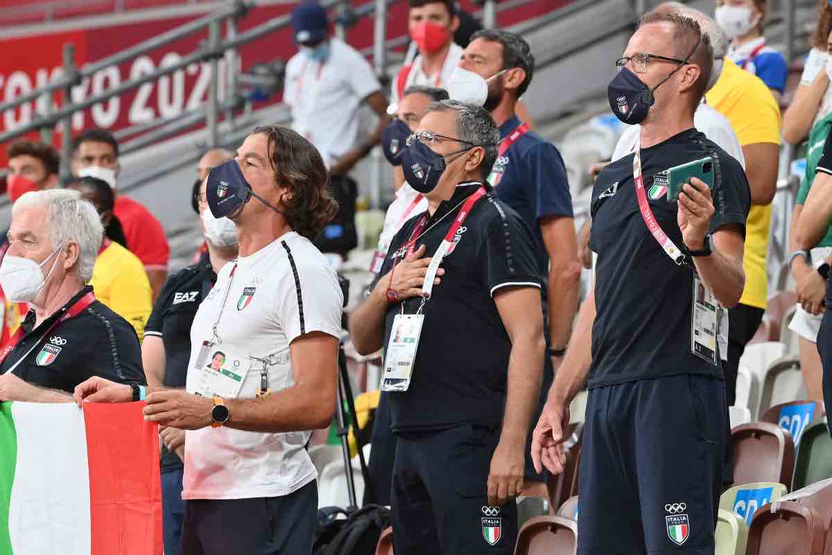"Chi non salta è un gobbo juventino": la premiazione diventa 'virale'