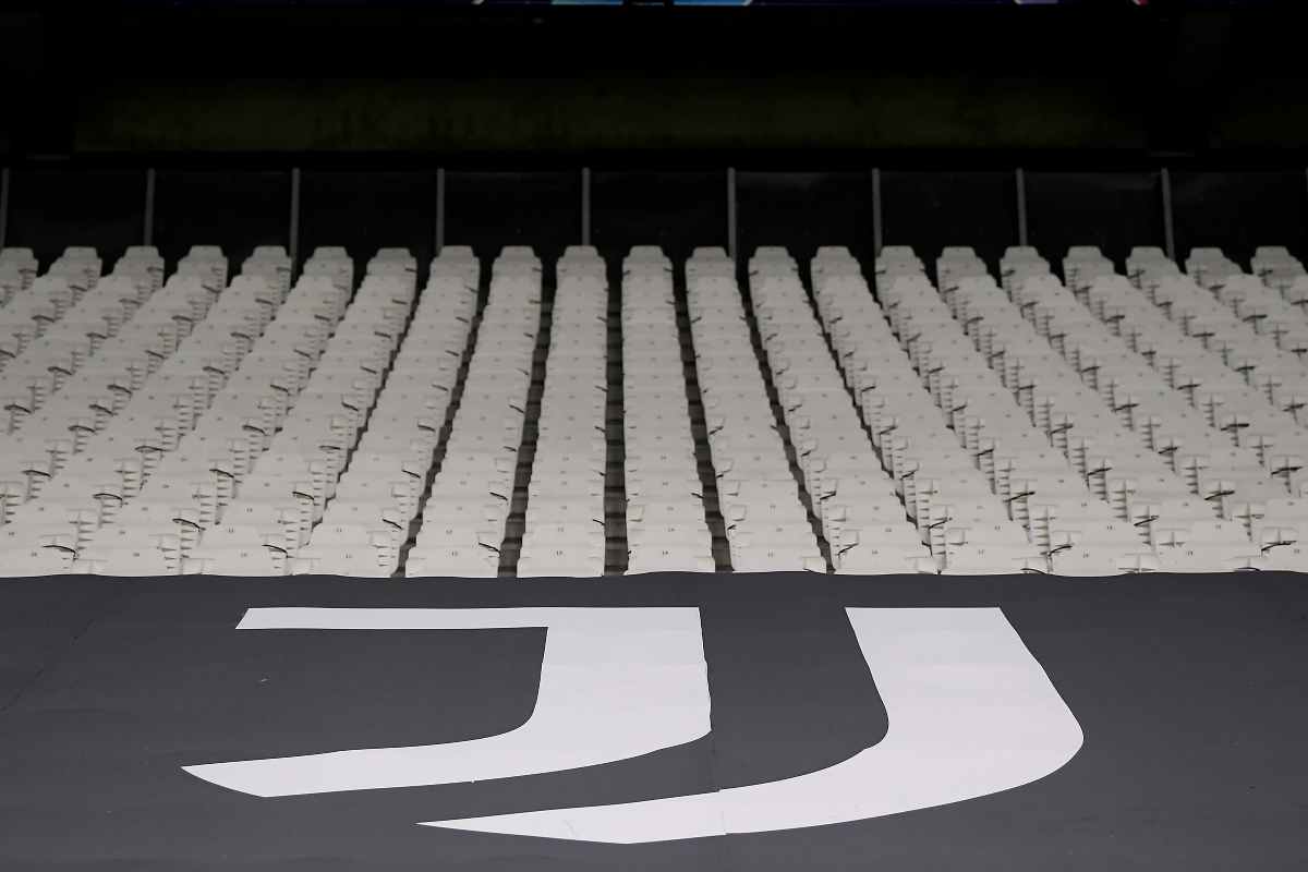 Juventus tifosi contro la permanenza di Allegri