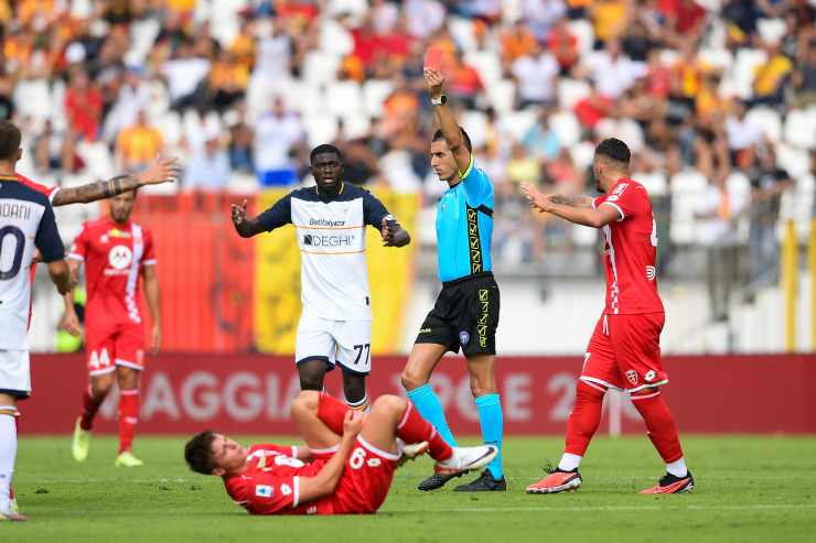 Rosso diretto prima della Juventus, VAR ridicolizzato: Marelli a gamba tesa