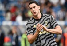 Sassuolo-Juventus, Vlahovic è una furia in panchina: la ‘manata’ è fragorosa