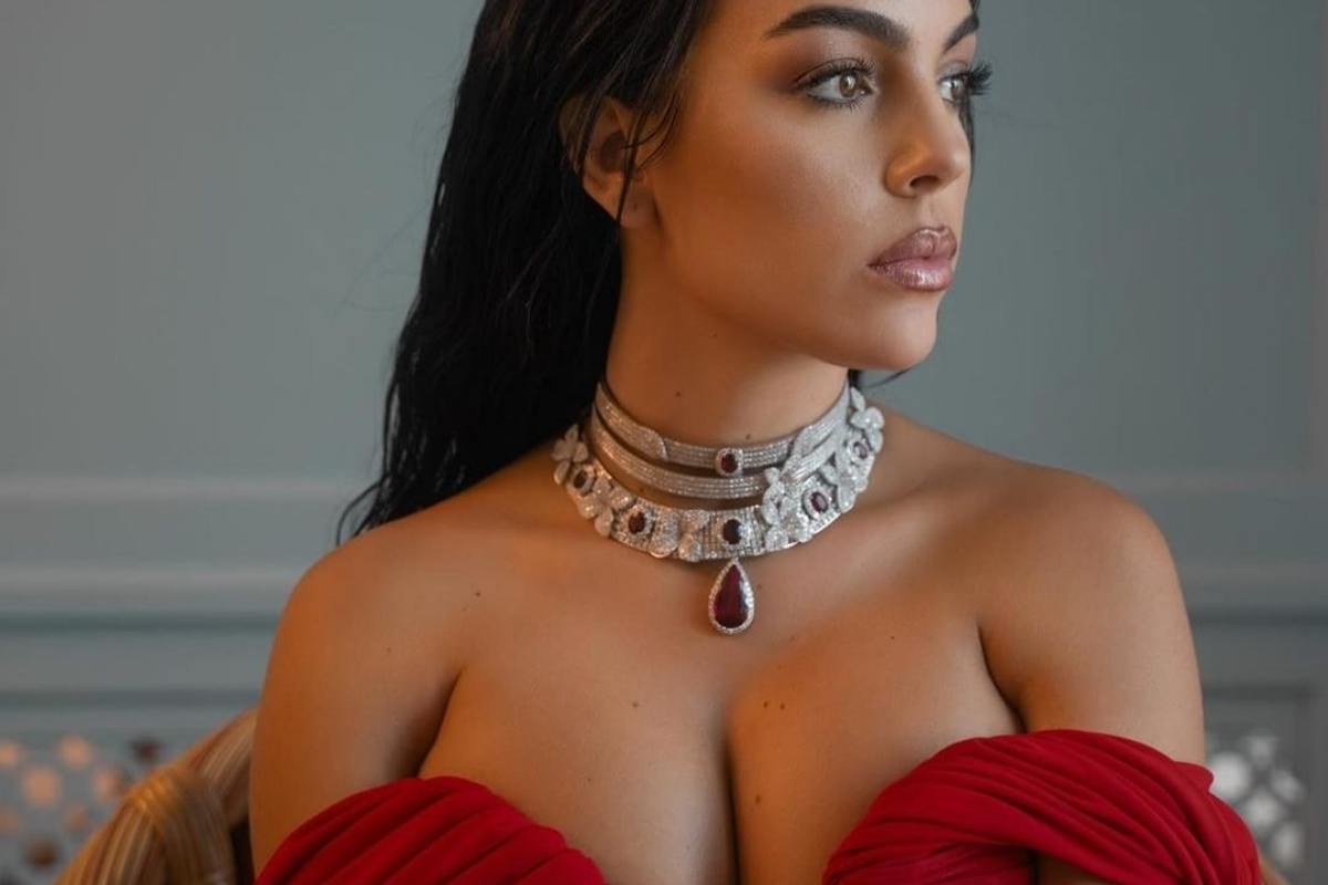 Georgina Rodriguez ha superato ogni limite: come se non avesse niente indosso