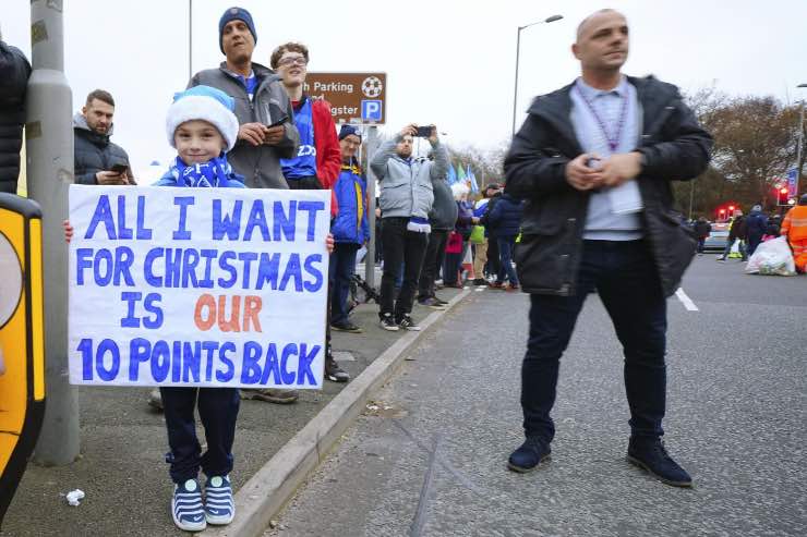 Proteste dell'Everton contro la decisione della Premier League di penalizzazione 