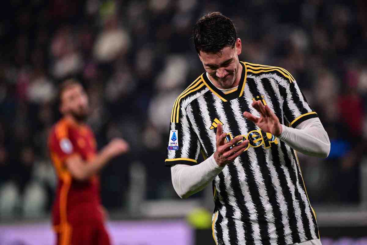 “Rubano” Vlahovic alla Juventus: addio a gennaio