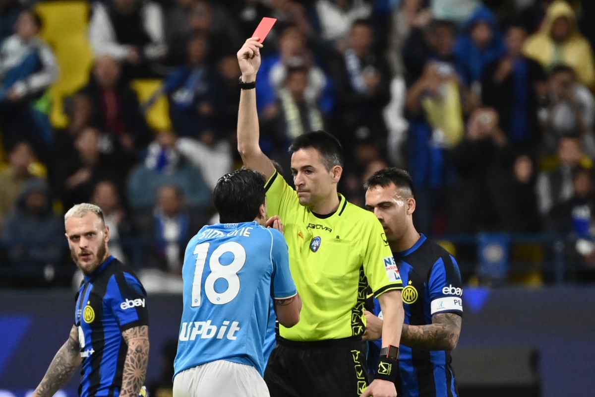 napoli espulsione simeone