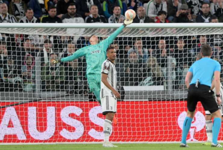Wojciech Szczesny, una sua parata