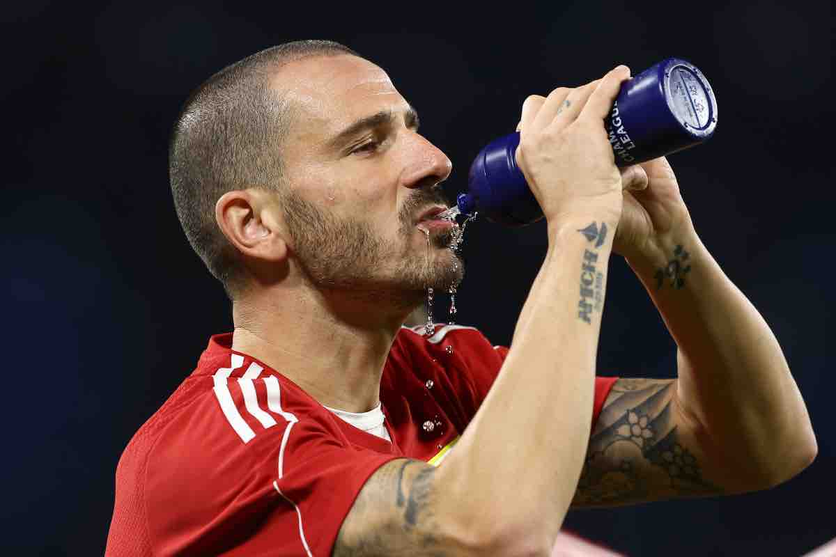Faccia a faccia con l'allenatore: Bonucci fomenta la rissa