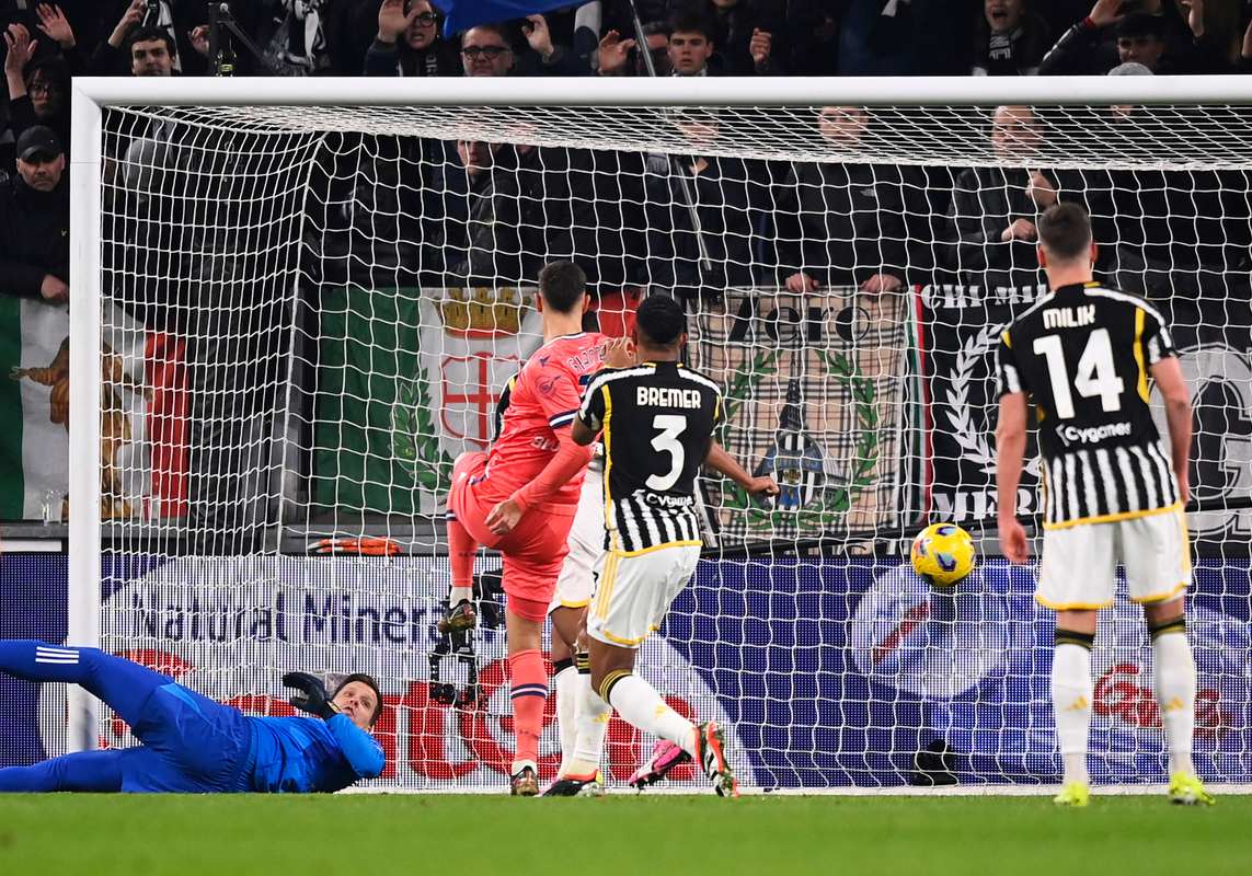Juventus-Udinese: "E' finito, cacciatelo all'intervallo"
