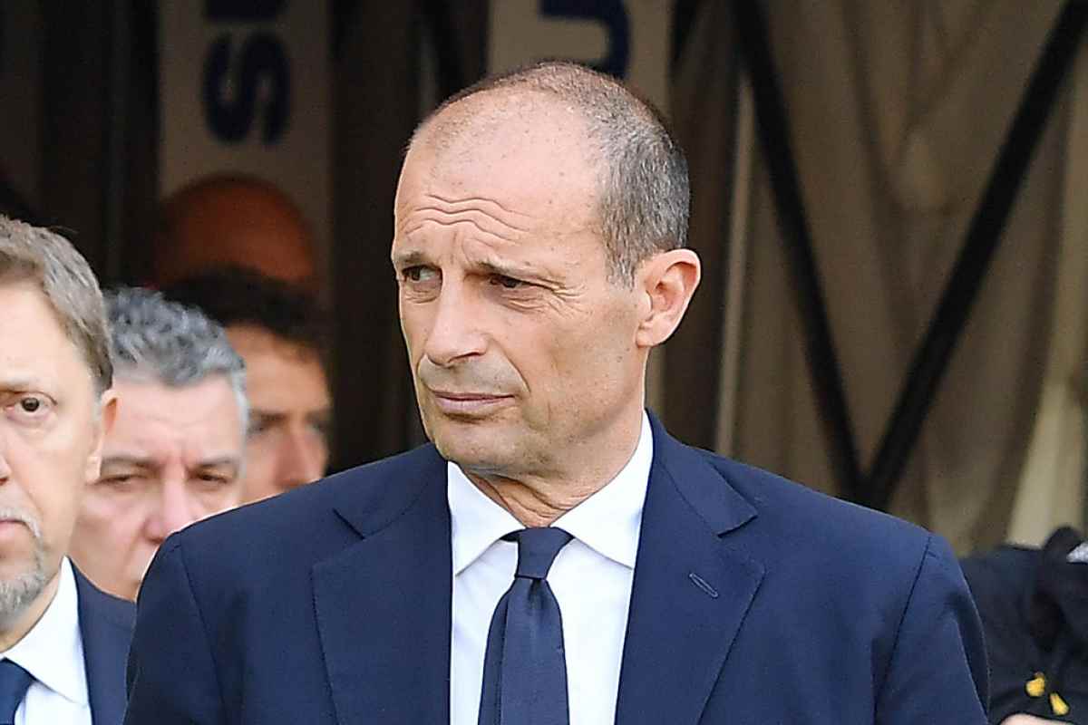 Allegri e il regalo di Natale: in Inghilterra si prendono gioco della Juve