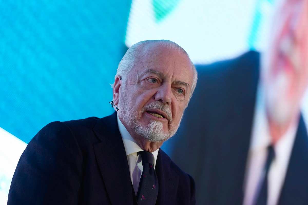 De Laurentiis 'contro' Giuntoli: affare Osimhen, ha confessato tutto