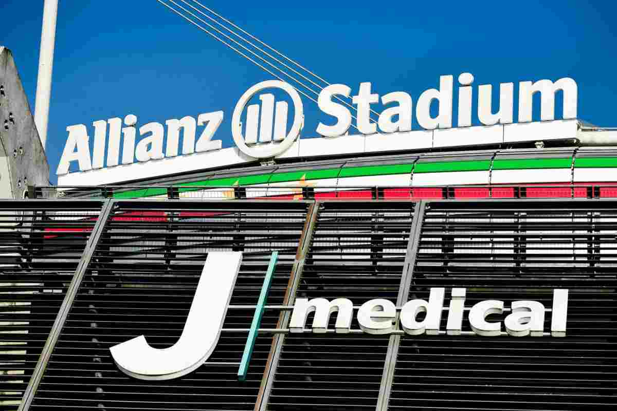 Juventus, tifosi in delirio: il campione è al JMedical