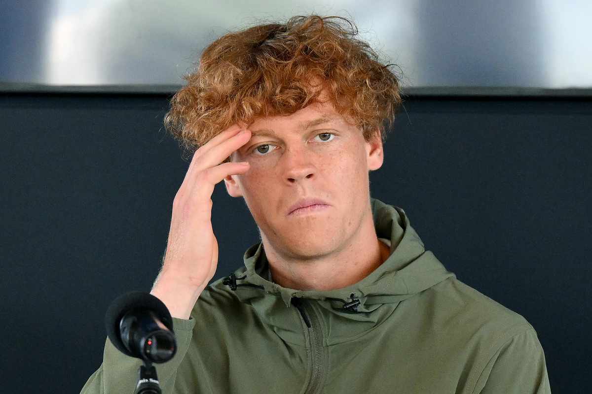 Tifosi gelati dopo l'annuncio su Jannik Sinner: niente da fare per il Roland Garros
