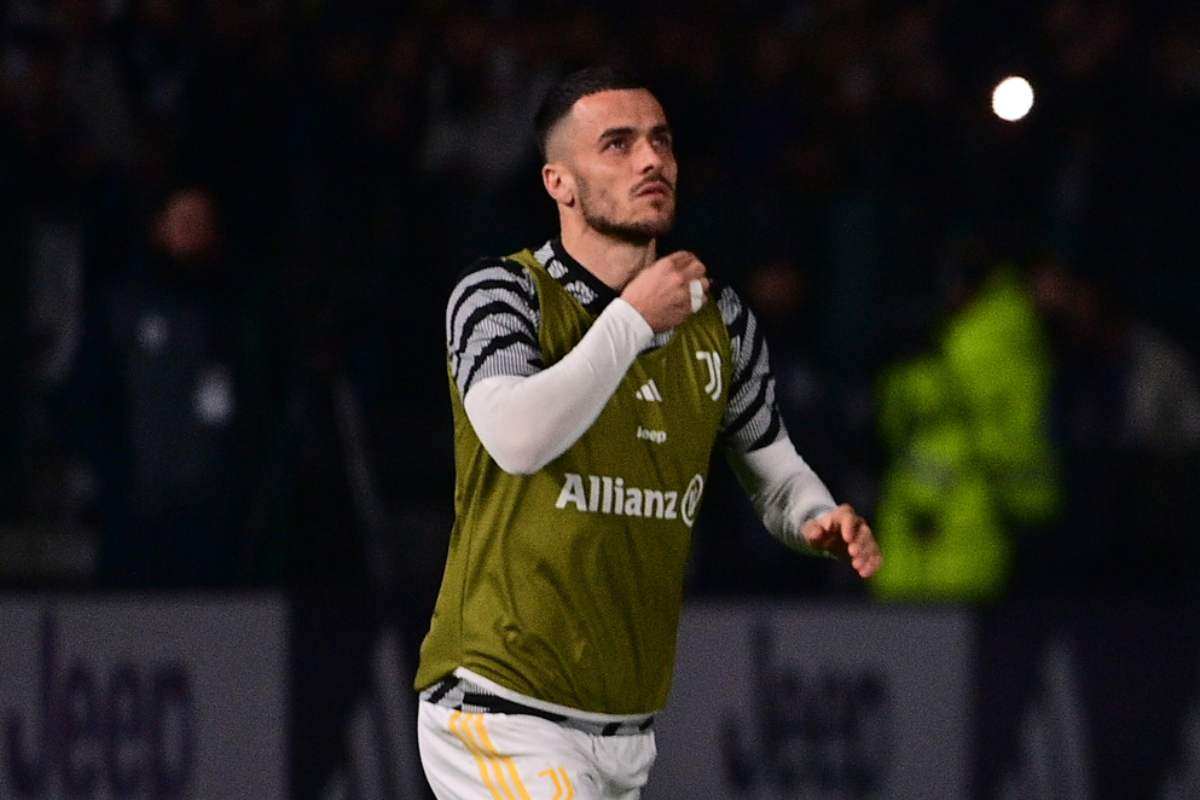 Addio alla Juventus, Kostic via per 10 milioni