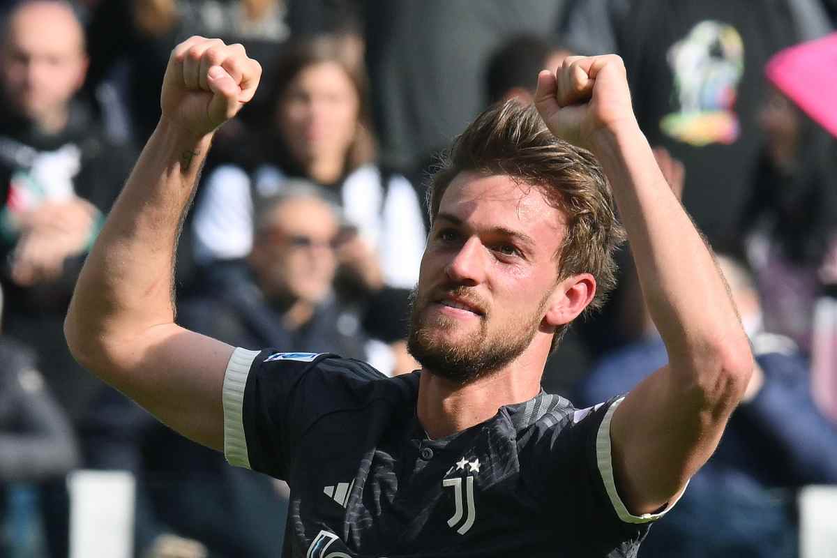 Rugani esulta con la Juventus