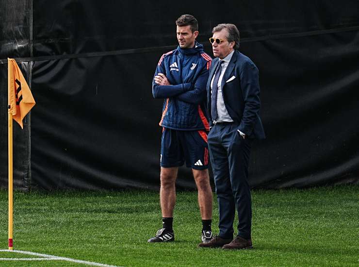 L'allenatore della Juventus Thiago Motta assieme al ds Giuntoli