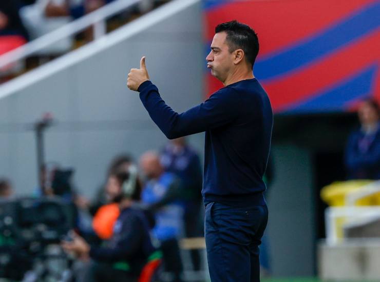 L'ex allenatore e giocatore del Barcellona Xavi Hernandez
