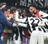 I giocatori della Juve esultano dopo un gol