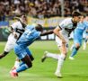 Giovanni Leoni vanamente inseguito da Lukaku