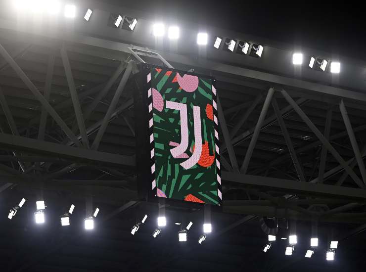 Il logo della Juventus sul tabellone dell'Allianz Stadium