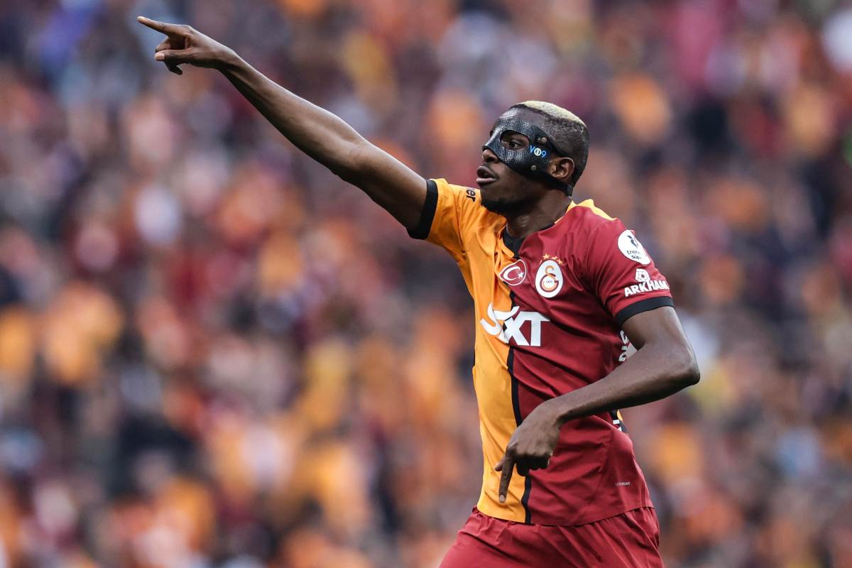 Victor Osimhen esulta con la maglia del Galatasaray