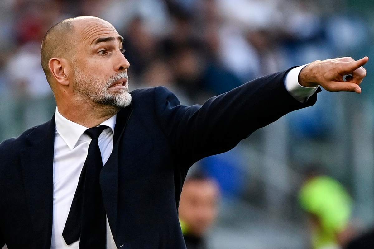 Igor Tudor dà indicazioni in campo