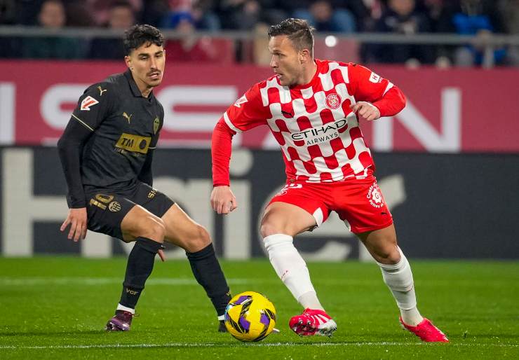 Arthur Melo in azione col Girona