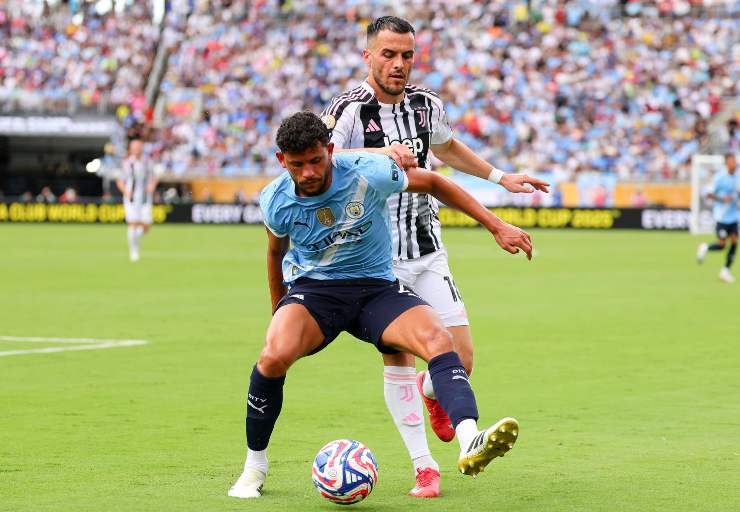 Filip Kostic in azione al Mondiale per Club