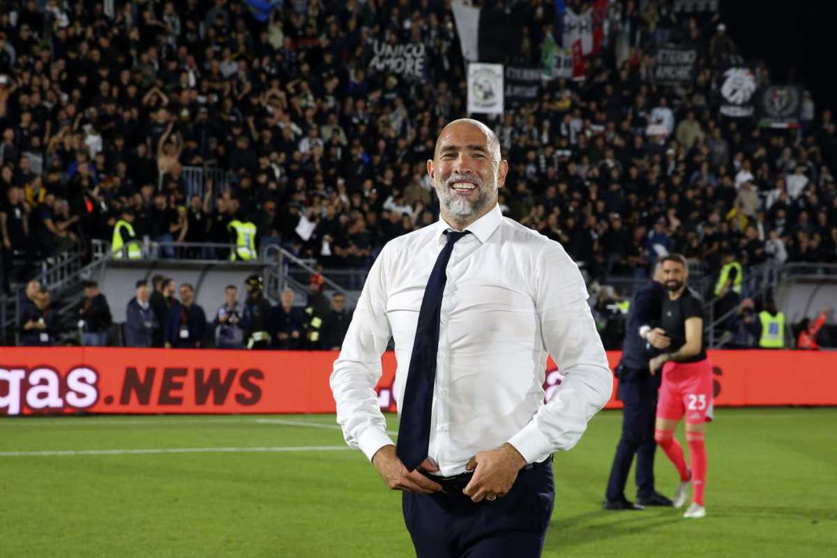 Tudor è l'allenatore della Juventus, sorridente