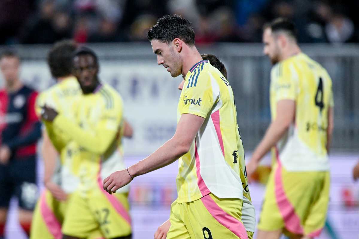 Vlahovic abbassa la testa dopo il gol