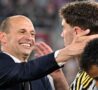 Allegri abbraccia Vlahovic