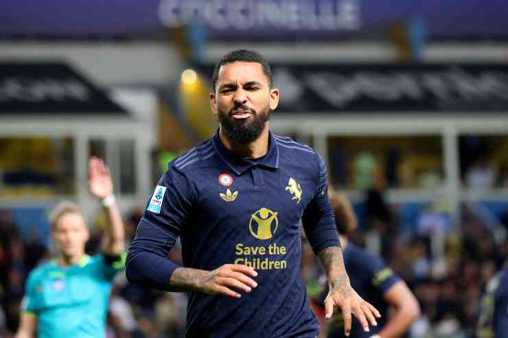 Douglas Luiz entra in campo nei minuti finali di Parma-Juve