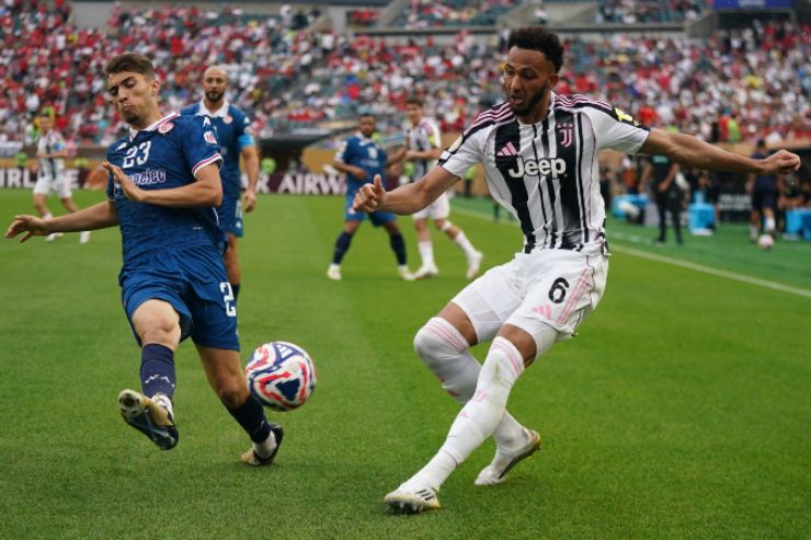 Lloyd Kelly, centrale della Juventus
